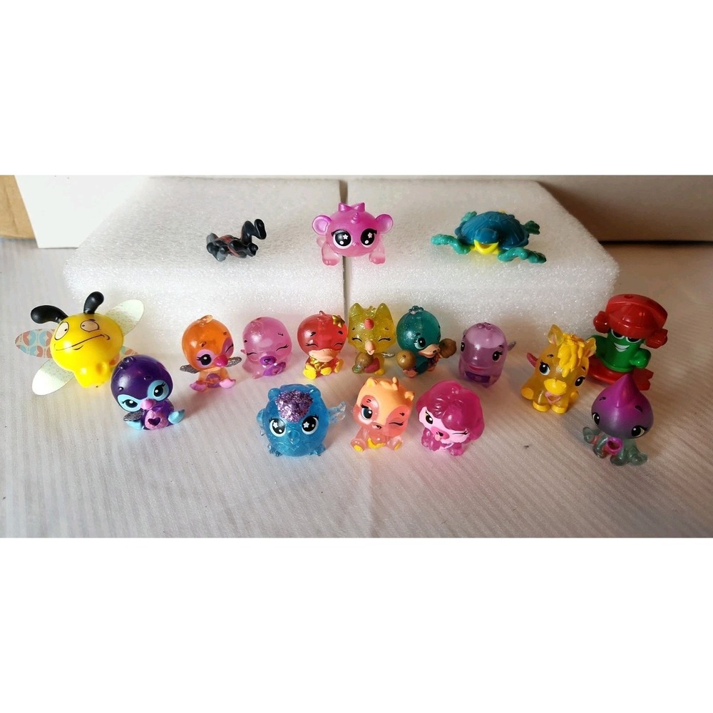 Lot 17 Pcs Mini Collectibles 12-Hatchimals, 1-Rainbocorn Unicorn, 4- Kinder Joy